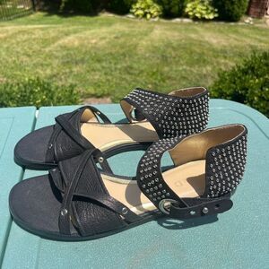 Be & D New York Leather Studded Sandals NIB